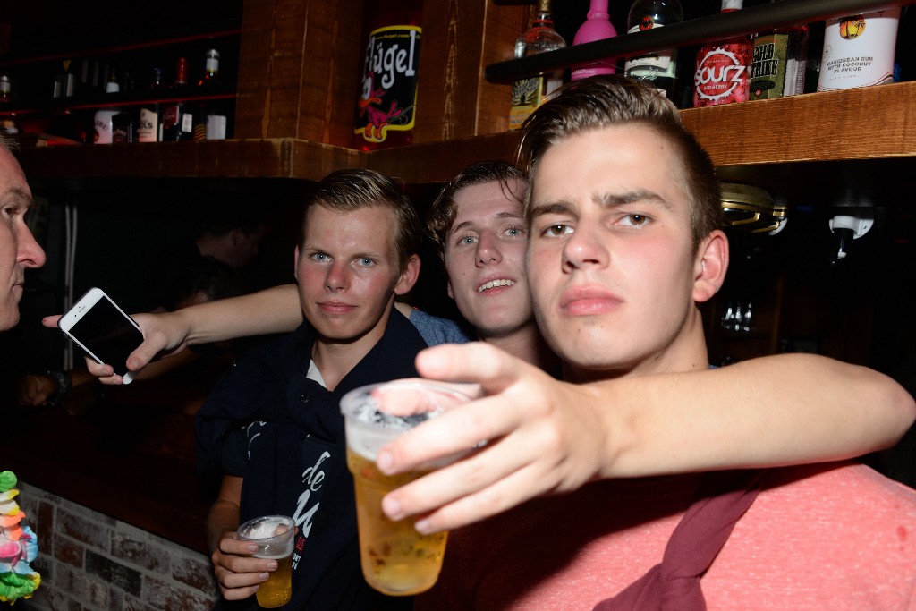 ../Images/Kroegentocht Zomercarnaval Noordwijkerhout 266.jpg